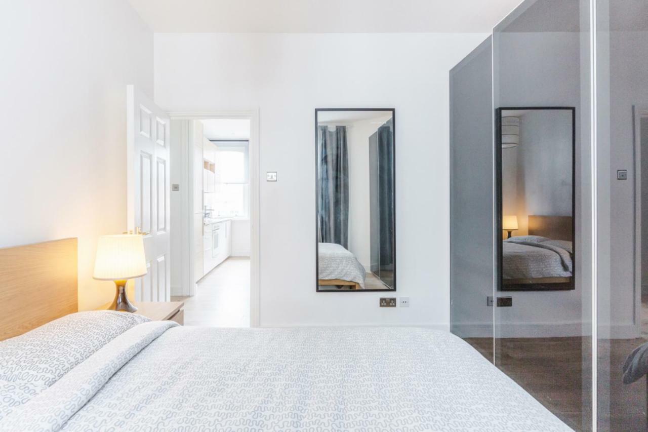 Apartamento Live Like A Londoner By Tower Bridge Exterior foto